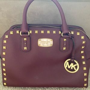 Medium sized Michael Kors bag